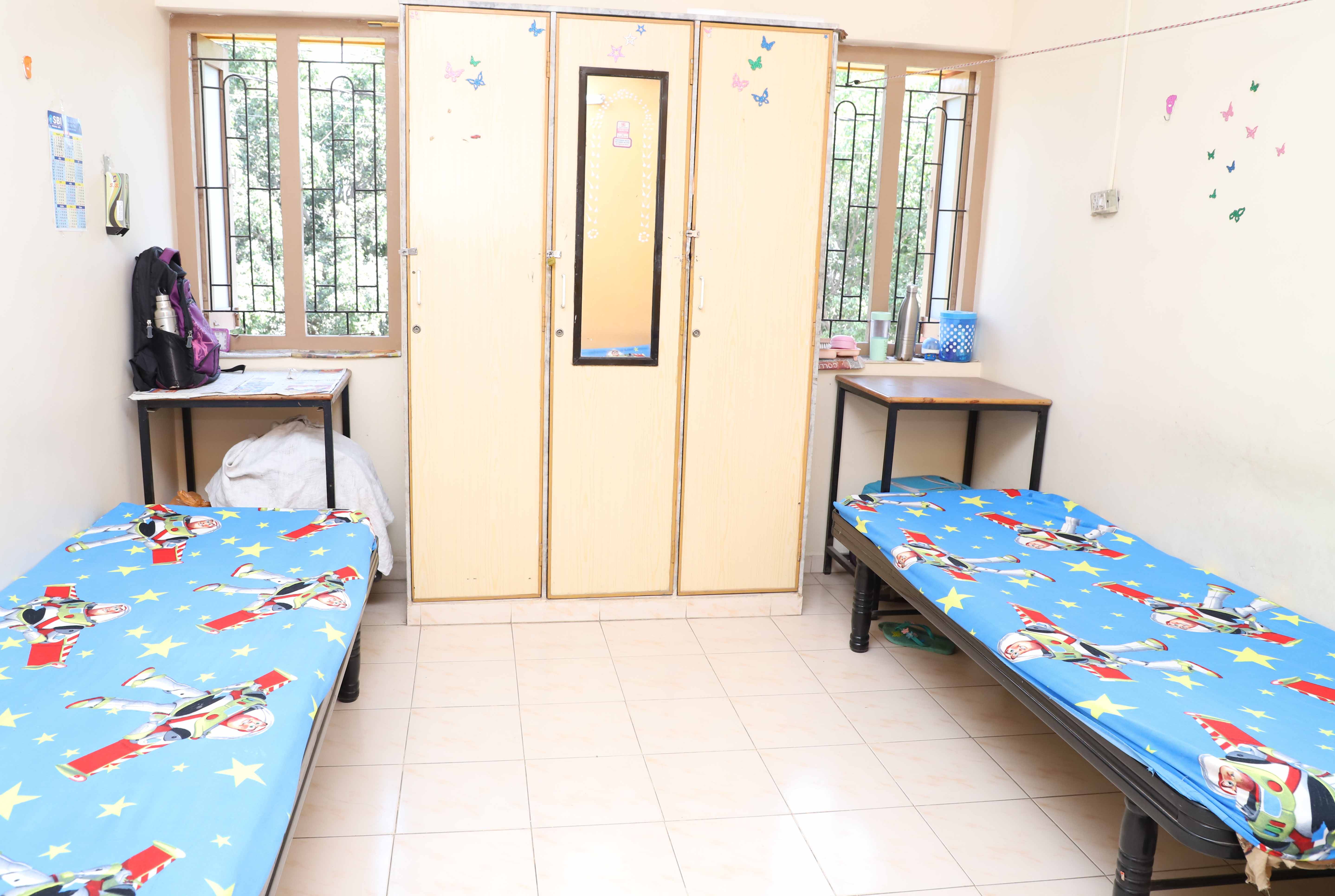 sanskruti girls hostel near atmiya college rajkot